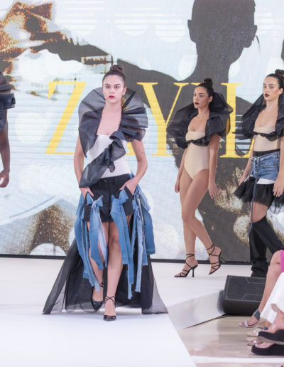 Fashion Week stock